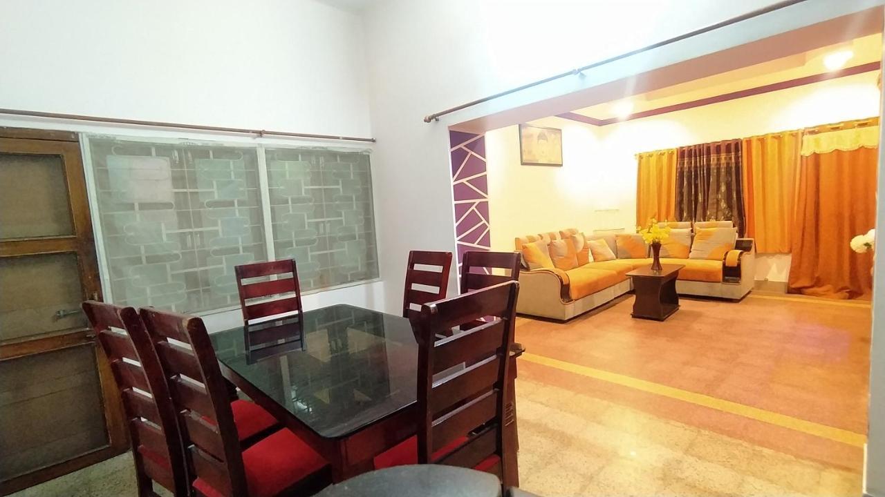 Kushi Homestay Guest House Visakhapatnam Buitenkant foto